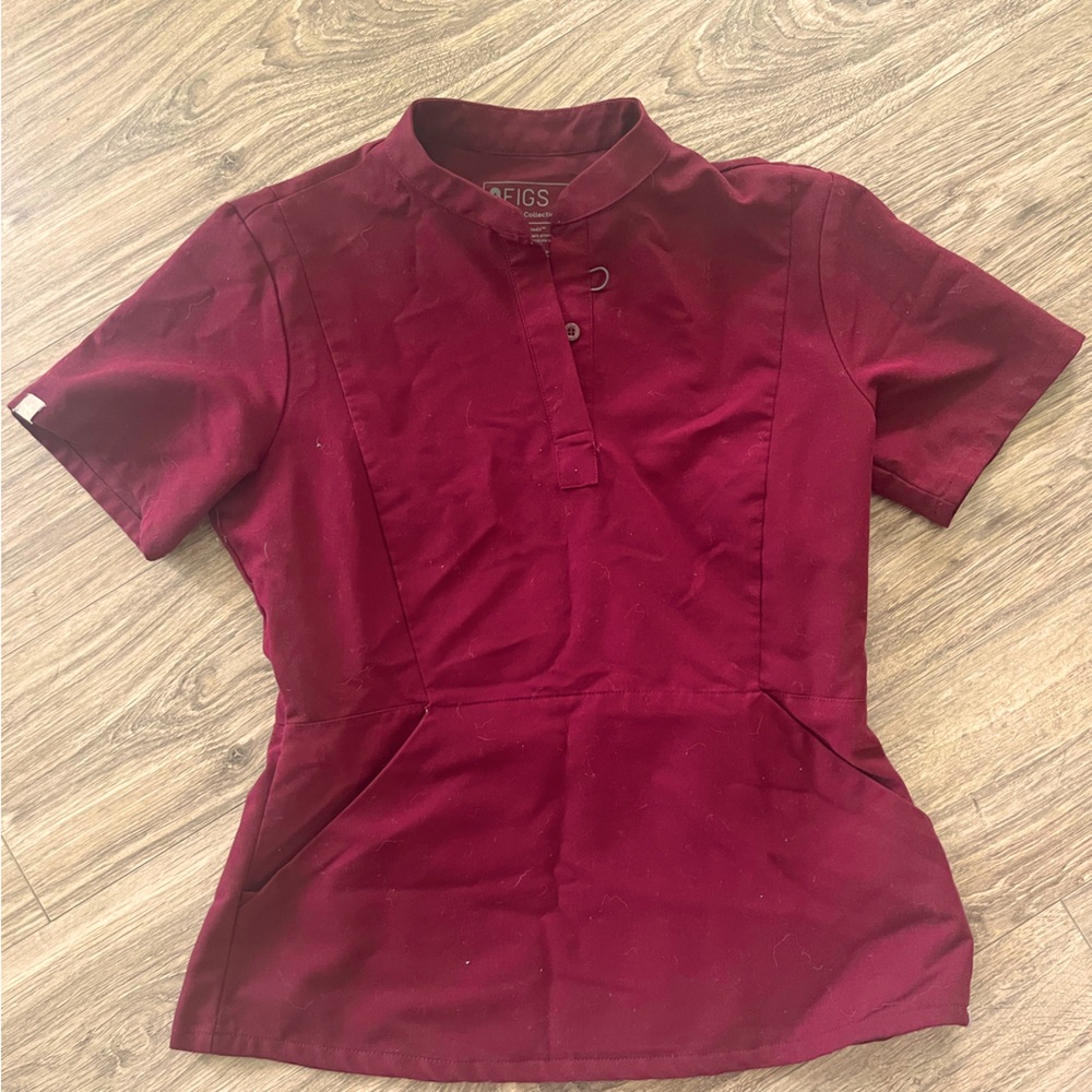 Maroon/burgundy figs scrub top.